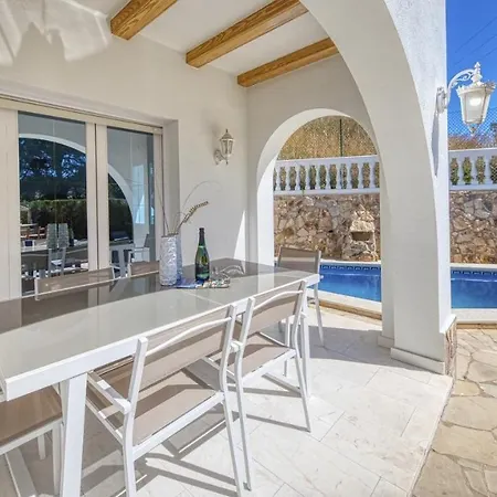 Sleeps 8 Pool Wifi Villa *