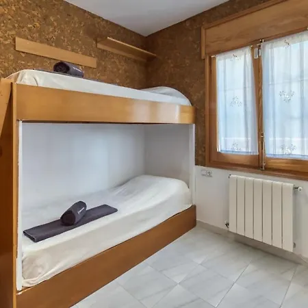 Sleeps 8 Pool Wifi * Lloret de Mar